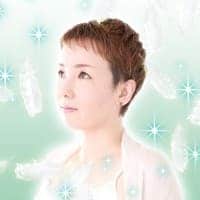 月湖(つきこ)先生 電話占いマヒナ