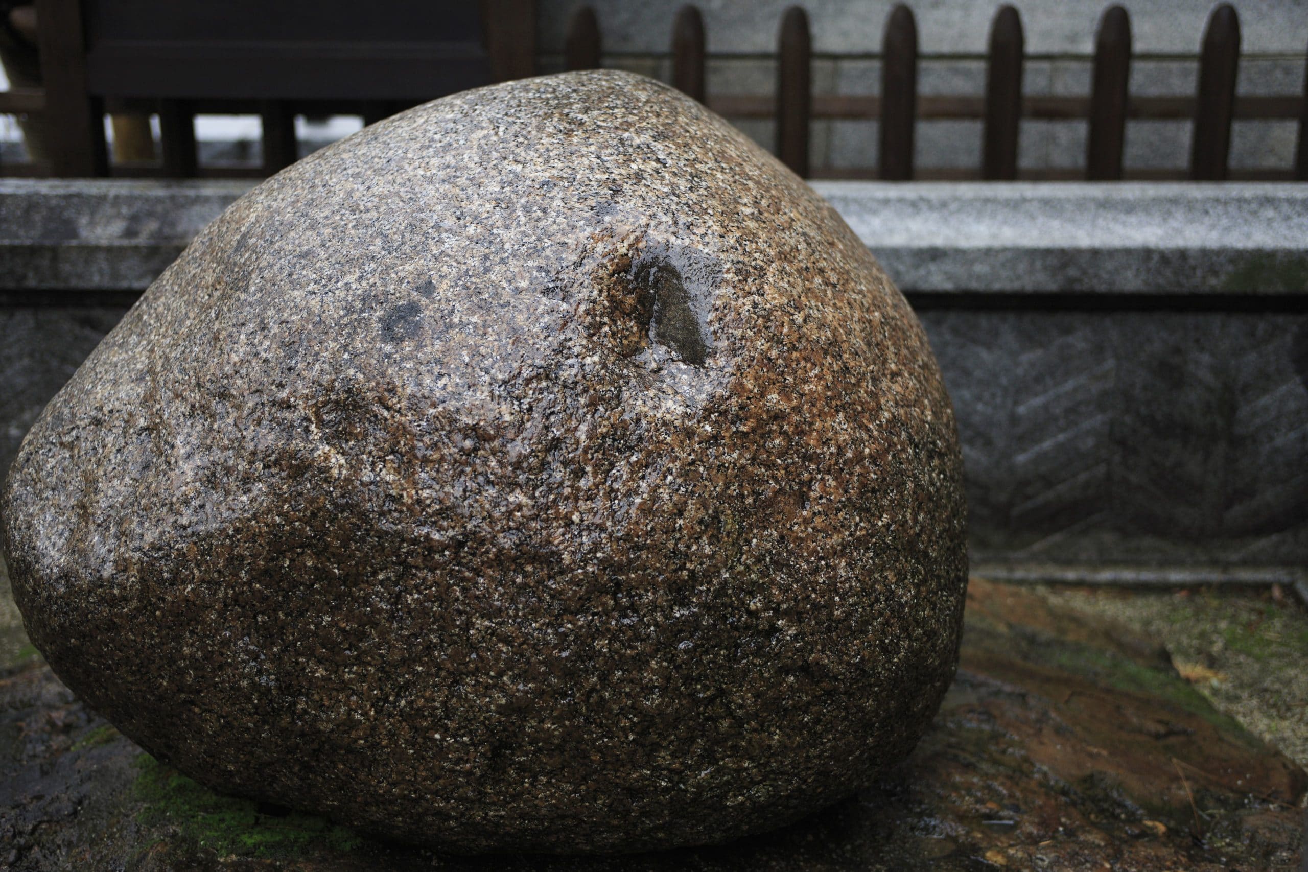 玉の石